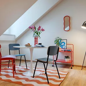 Apartment Homiestay Paradeplatz In Der Wuerzburger Innenstadt, Wurzburg